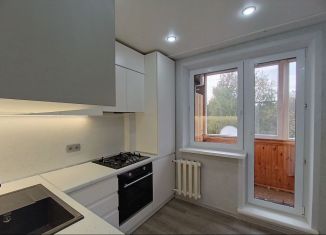 Продаю 1-комнатную квартиру, 38 м2, Чебоксары, улица Ахазова, 9, Московский район