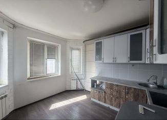 Продажа 2-комнатной квартиры, 56 м2, Курск, проспект Вячеслава Клыкова, 82