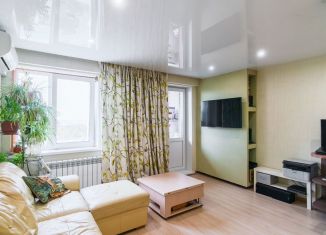 Продаю 2-комнатную квартиру, 56 м2, Ульяновск, улица Луначарского, 23Б, Железнодорожный район