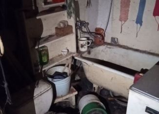 1-комнатная квартира на продажу, 30.6 м2, посёлок городского типа Изоплит, Школьная улица, 3