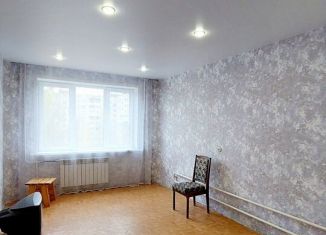 Продажа 2-комнатной квартиры, 53 м2, Великие Луки, Гражданская улица, 16к1