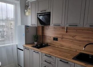 Продается 2-комнатная квартира, 47.4 м2, Керчь, улица Островского, 110