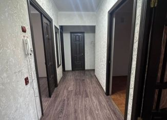 Продаю 4-ком. квартиру, 86.2 м2, Элиста, 8-й микрорайон, 36А, Восточный район