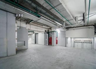 Сдам в аренду машиноместо, 15 м2, Нижний Новгород, улица Германа Лопатина, 7
