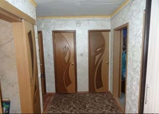 Продажа 3-комнатной квартиры, 66 м2, поселок городского типа Пятницкое, улица Комарова, 4
