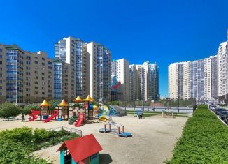 Продам трехкомнатную квартиру, 135.9 м2, Екатеринбург, улица Шевченко, 18, ЖК Бажовский