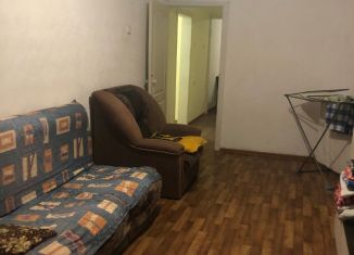 2-комнатная квартира в аренду, 43 м2, Кемеровская область, улица Братьев Сизых, 4