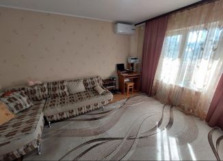 Трехкомнатная квартира на продажу, 57.8 м2, станица Новотитаровская, улица Гоголя, 24А