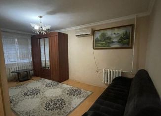Сдам 1-комнатную квартиру, 32 м2, Кизляр, улица 40 лет Дагестана, 2Б