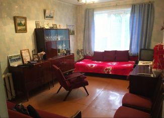 Продается 2-комнатная квартира, 41.7 м2, рабочий посёлок Петровское, Сосновая улица, 2А