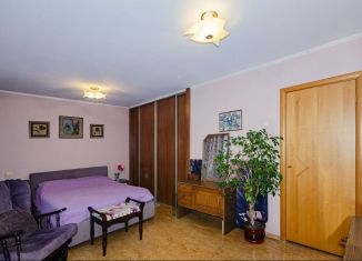 Продам 3-комнатную квартиру, 82 м2, Екатеринбург, улица Тверитина, 42к2, улица Тверитина