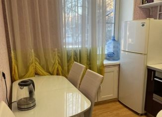 Сдается в аренду 1-комнатная квартира, 32 м2, Екатеринбург, Красный переулок, 15, Красный переулок