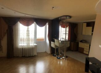 Продается 3-комнатная квартира, 57 м2, Карпинск, Колхозная улица, 53
