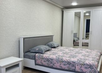 Сдача в аренду 4-комнатной квартиры, 110 м2, Каспийск, улица М. Халилова, 30