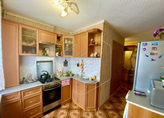 Продается четырехкомнатная квартира, 77 м2, Рузаевка, улица Юрасова, 12