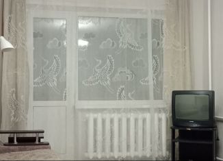 Аренда 2-комнатной квартиры, 40 м2, Северск, улица Ленина, 66