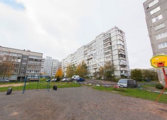 Продаю 3-ком. квартиру, 70.7 м2, Петрозаводск, Сегежская улица, 21, район Ключевая