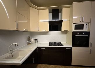 2-ком. квартира в аренду, 48 м2, Североморск, улица Душенова, 8/10