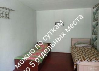 2-комнатная квартира в аренду, 50.3 м2, поселок городского типа Краснобродский, Комсомольская улица, 11