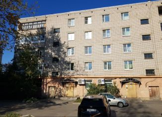 Сдается в аренду 4-комнатная квартира, 82.5 м2, Вологда, Воркутинская улица, 8