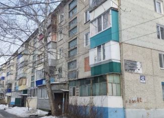 Трехкомнатная квартира на продажу, 60.3 м2, Ульяновск, Хрустальная улица, 42