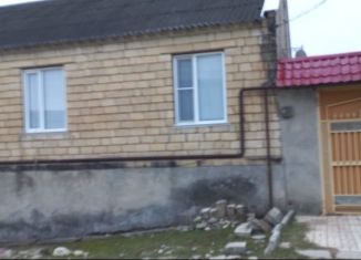 Продам дом, 270 м2, село Карабудахкент, улица Арслана Халилова, 11