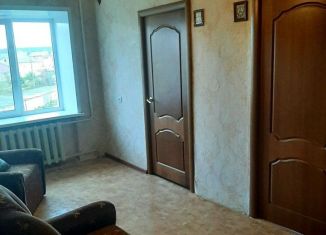 Продам 4-ком. квартиру, 61 м2, Бугуруслан, улица Челюскина, 39Б