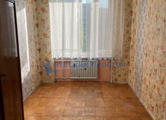 Продам 3-комнатную квартиру, 60 м2, Санкт-Петербург, Купчинская улица, 10к2