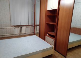 Сдается 2-ком. квартира, 64 м2, Псков, Советская улица, 1/3