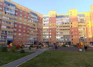 Продаю 2-комнатную квартиру, 61 м2, Омск, Светловская улица, 2