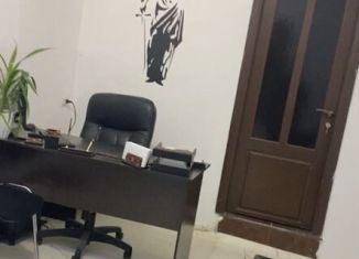Сдам офис, 13 м2, Махачкала, проспект Али-Гаджи Акушинского, 16, Кировский район