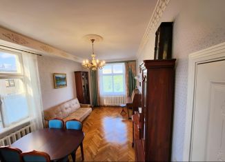 Сдам в аренду 2-ком. квартиру, 58 м2, Москва, улица Куусинена, 11к2