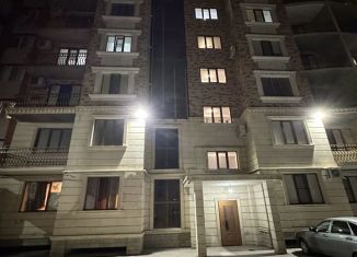 Продам 2-комнатную квартиру, 95 м2, Дагестан, улица Абубакарова, 106