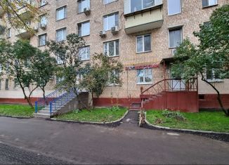 Сдаю торговую площадь, 46 м2, Москва, Мосфильмовская улица, 17/25, метро Минская