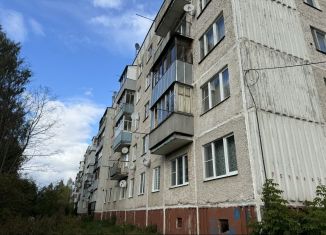 Продаю 3-комнатную квартиру, 49.8 м2, посёлок Лежнево, 1-я Речная улица, 21