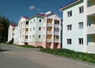 Продается 1-комнатная квартира, 35 м2, Дегтярск, улица Стахановцев, 1Б