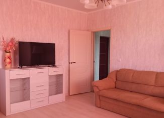 Сдается 2-комнатная квартира, 60 м2, Зеленоградск, Окружная улица, 3