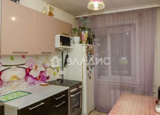 Продам 2-ком. квартиру, 43 м2, Новосибирск, улица Петухова, 68, Кировский район