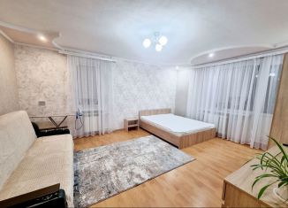 Сдаю 1-ком. квартиру, 36 м2, Каменск-Шахтинский, Красная улица, 62