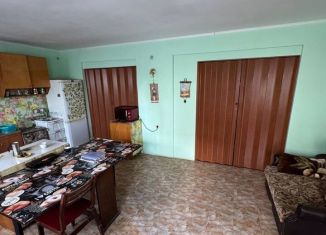 Продаю 4-ком. квартиру, 140 м2, поселок городского типа Николаевка, улица Октябрьской Революции, 9