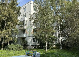 Продам 3-ком. квартиру, 55.6 м2, Санкт-Петербург, улица Подвойского, 34к2, муниципальный округ Оккервиль