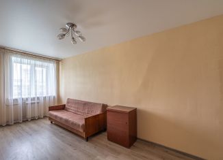 Продается 3-комнатная квартира, 61 м2, Екатеринбург, улица Пальмиро Тольятти, 24А, метро Площадь 1905 года