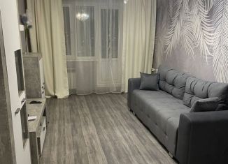 Трехкомнатная квартира в аренду, 81 м2, Курчатов, улица Ефима Славского, 1