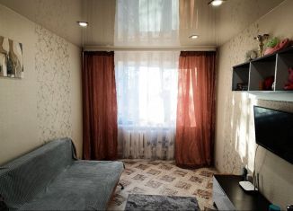 Продаю 2-ком. квартиру, 45 м2, Пермь, улица Адмирала Старикова, 11