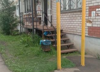 Продаю торговую площадь, 47 м2, Агрыз, Октябрьская улица, 2