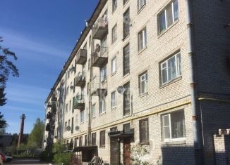 Продается 2-комнатная квартира, 44.5 м2, поселок Ильичёво, Парковая улица, 15