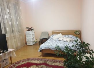 Сдаю 1-ком. квартиру, 35 м2, Дагестан, улица Дахадаева, 71