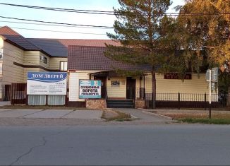 Продажа торговой площади, 114 м2, посёлок Саракташ, улица Ленина, 15