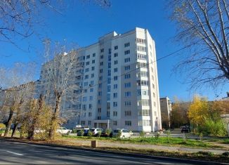 Продаю 2-ком. квартиру, 63.7 м2, Екатеринбург, метро Уралмаш, улица Красных Командиров, 104