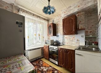 Сдаю в аренду 2-ком. квартиру, 45 м2, Москва, улица Юных Ленинцев, 123, метро Юго-Восточная